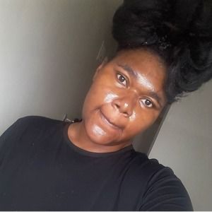 Meet your Posher, Binia